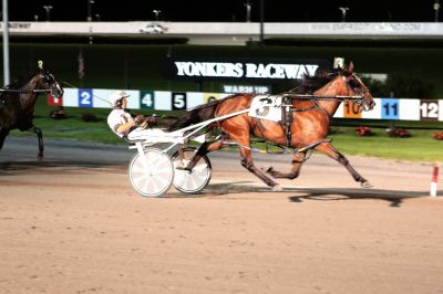 Minor upsets in 7,000 Clyde Hirt Pace